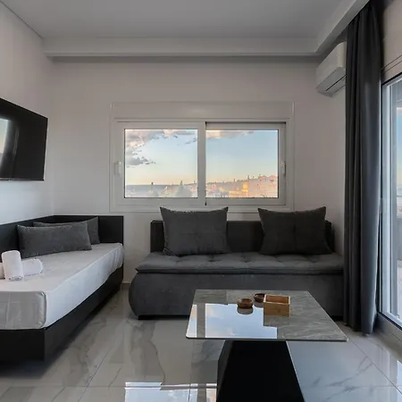 Delfini Girni * Paralía