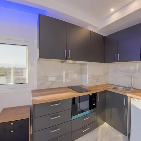 Apartment Delfini Girni