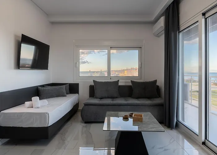 Delfini Girni * Paralía