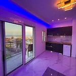 Delfini Girni Appartement *